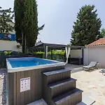 Meazza-1 By Interhome شقة *