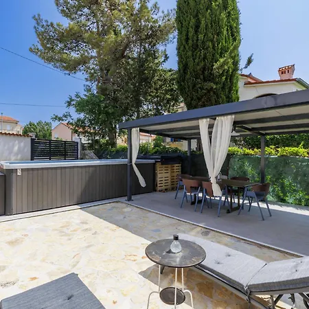 Apartman Meazza-1 By Interhome Medulin