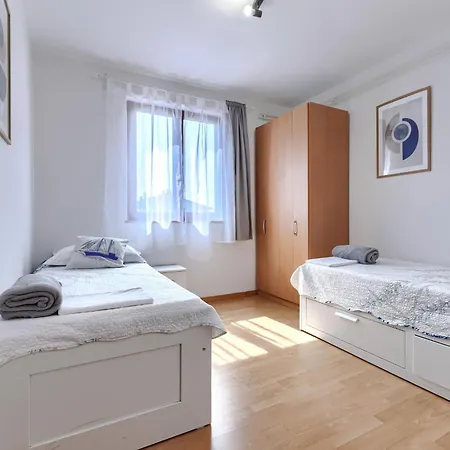 Meazza-1 By Interhome * ميدولين